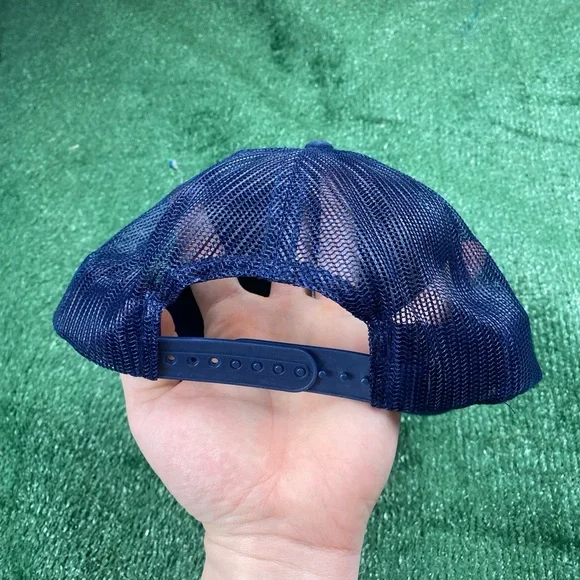 Vintage Y2K Laser Distributors Tee - Picture 3 of 4